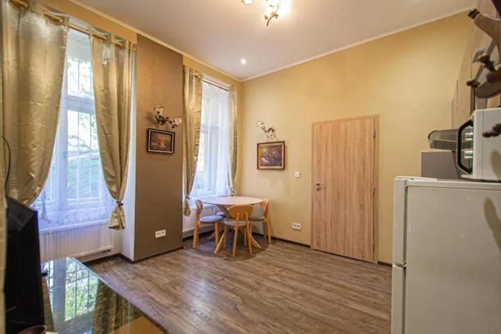Cozy Homestay At Prague Main Station Zewnętrze zdjęcie