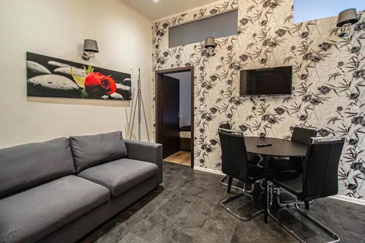 Cozy Homestay At Prague Main Station Zewnętrze zdjęcie
