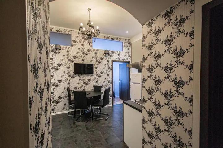 Cozy Homestay At Prague Main Station Zewnętrze zdjęcie