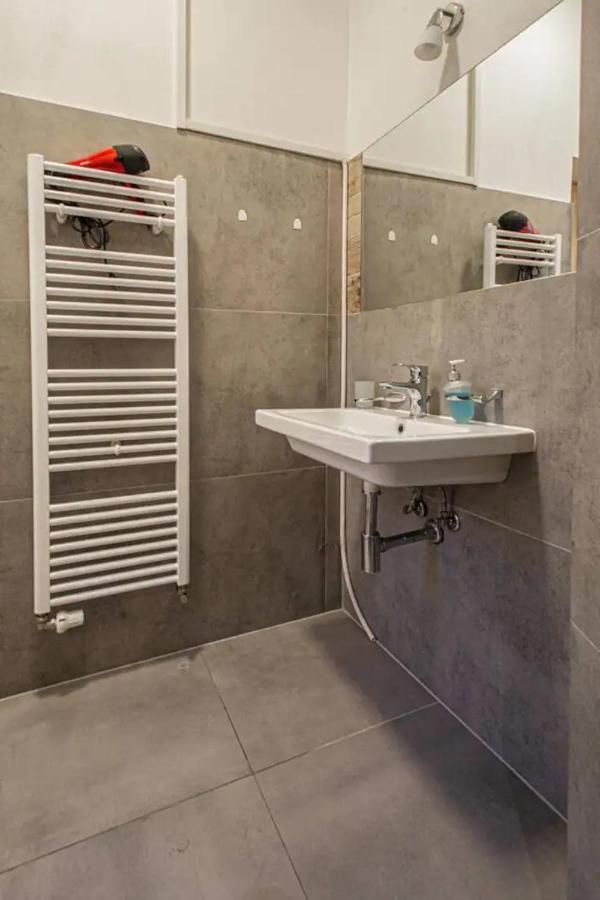 Cozy Homestay At Prague Main Station Zewnętrze zdjęcie