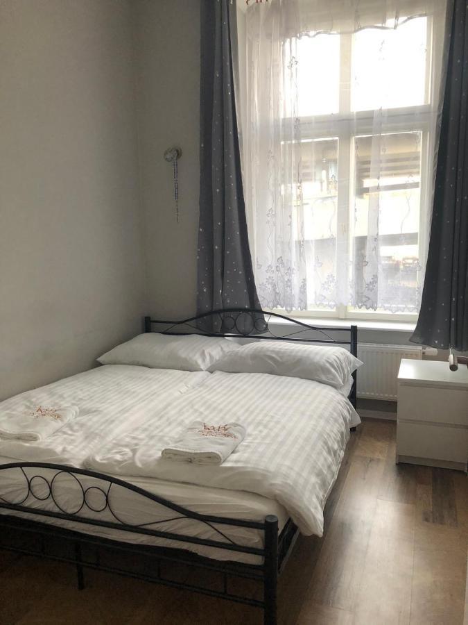 Cozy Homestay At Prague Main Station Zewnętrze zdjęcie