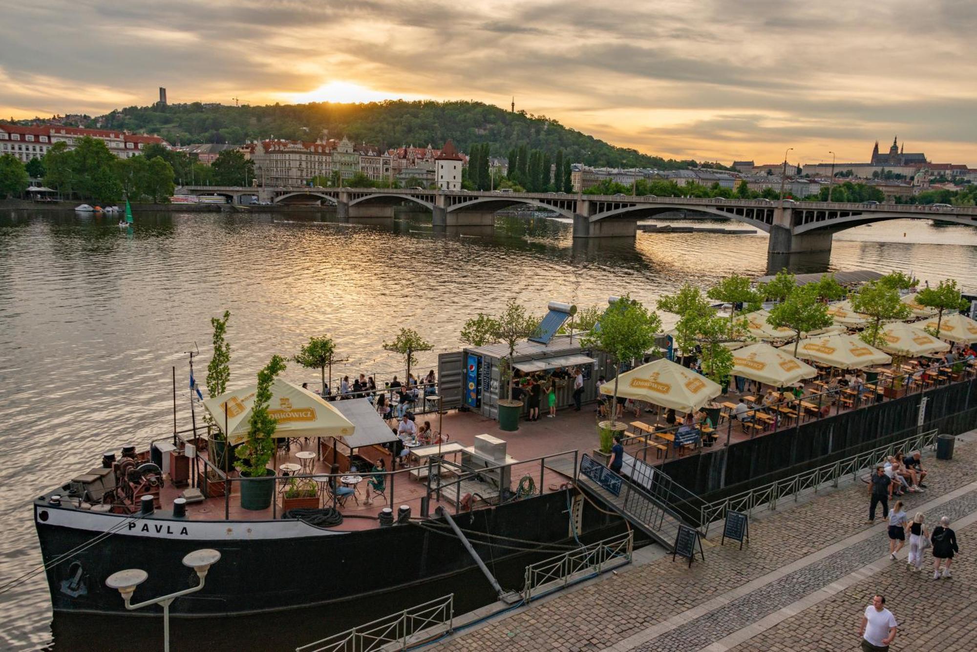 Cozy Homestay At Prague Main Station Zewnętrze zdjęcie