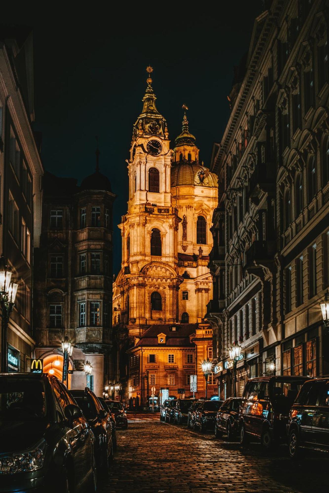 Cozy Homestay At Prague Main Station Zewnętrze zdjęcie